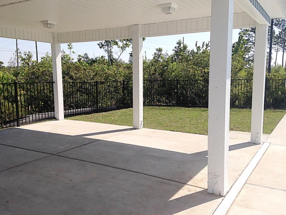 Oyster Landing Townhome Picnic Area
